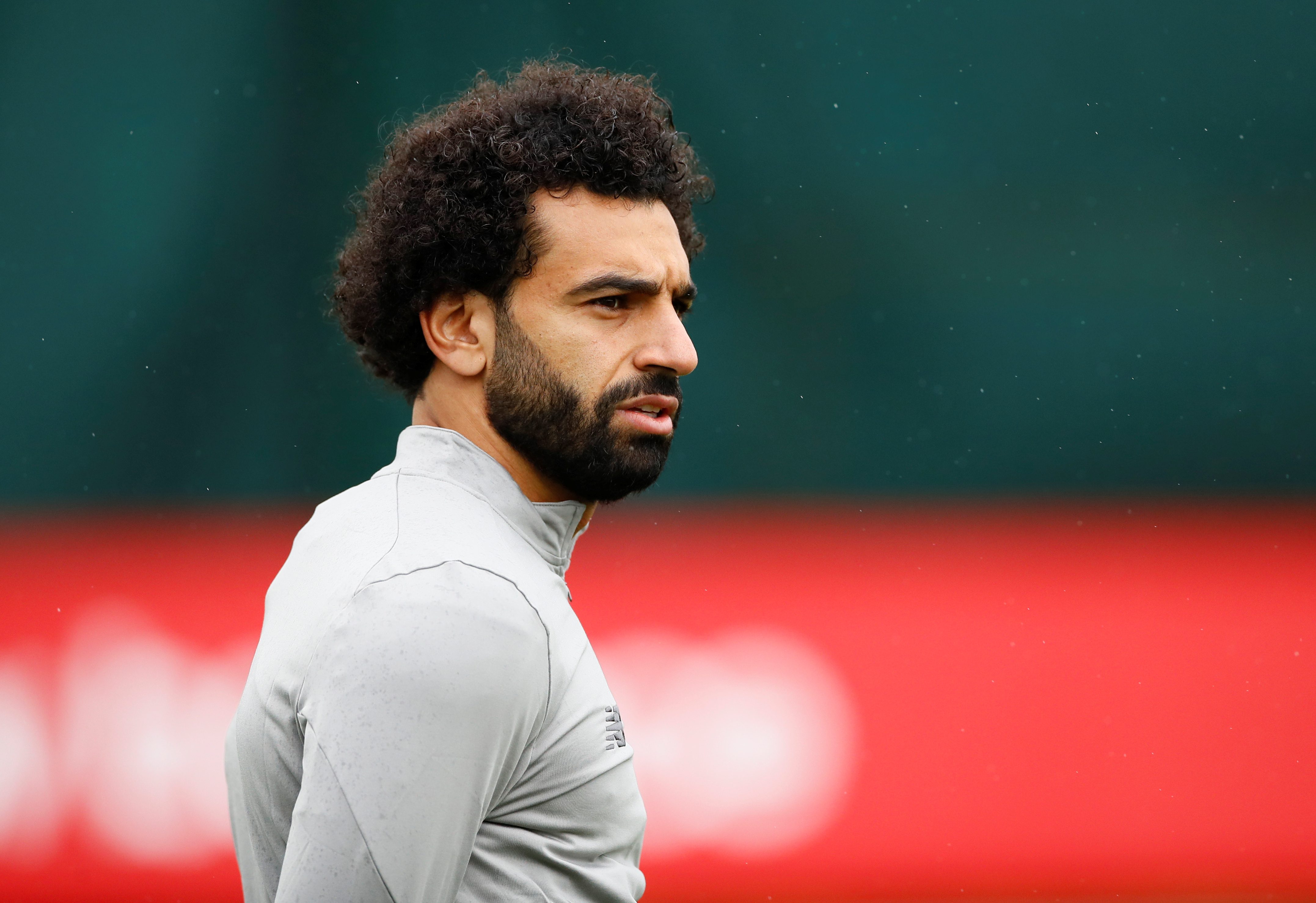 «آسف مش هقدر آجي».. محمد صلاح يعتذر لمنتخب مصر لاستدعائه بعد أزمة «لقب الأفضل»