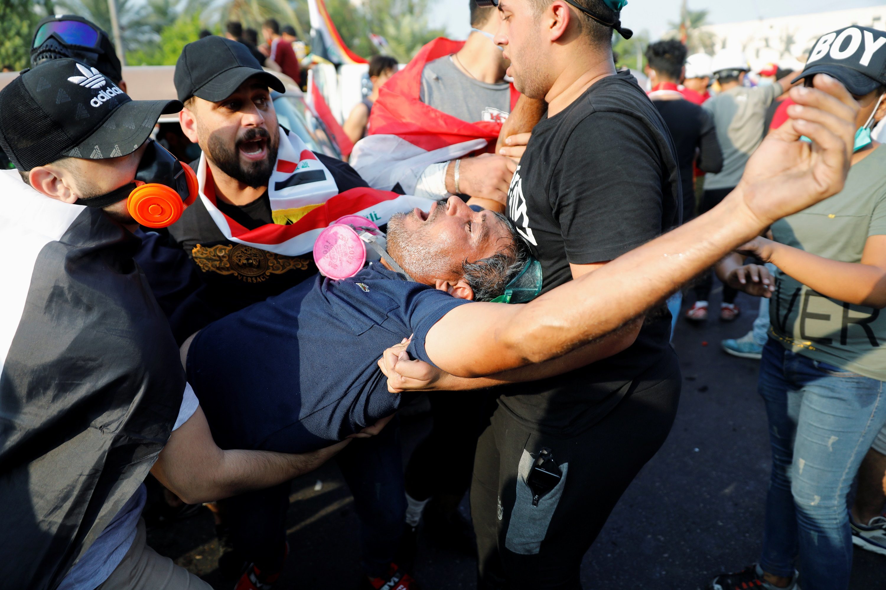 مئة قتيل وآلاف الجرحى حصيلة 6 أيام من احتجاجات العراقيين