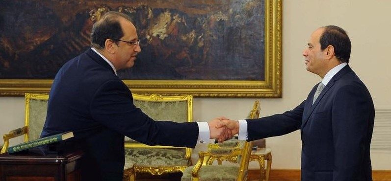 انتزع صلاحيات أمن الدولة.. كيف حول السيسي مهمة المخابرات العامة من حماية الأمن القومي إلى التجسس على الشعب؟