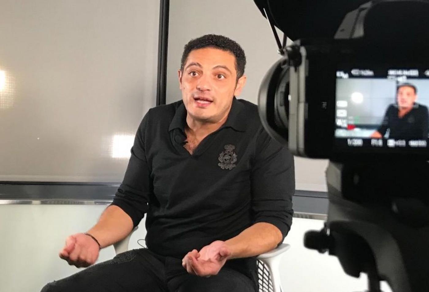 محمد علي يكشف عن «جيش السيسي الإلكتروني» ومن يتعاطف معه من الجيش