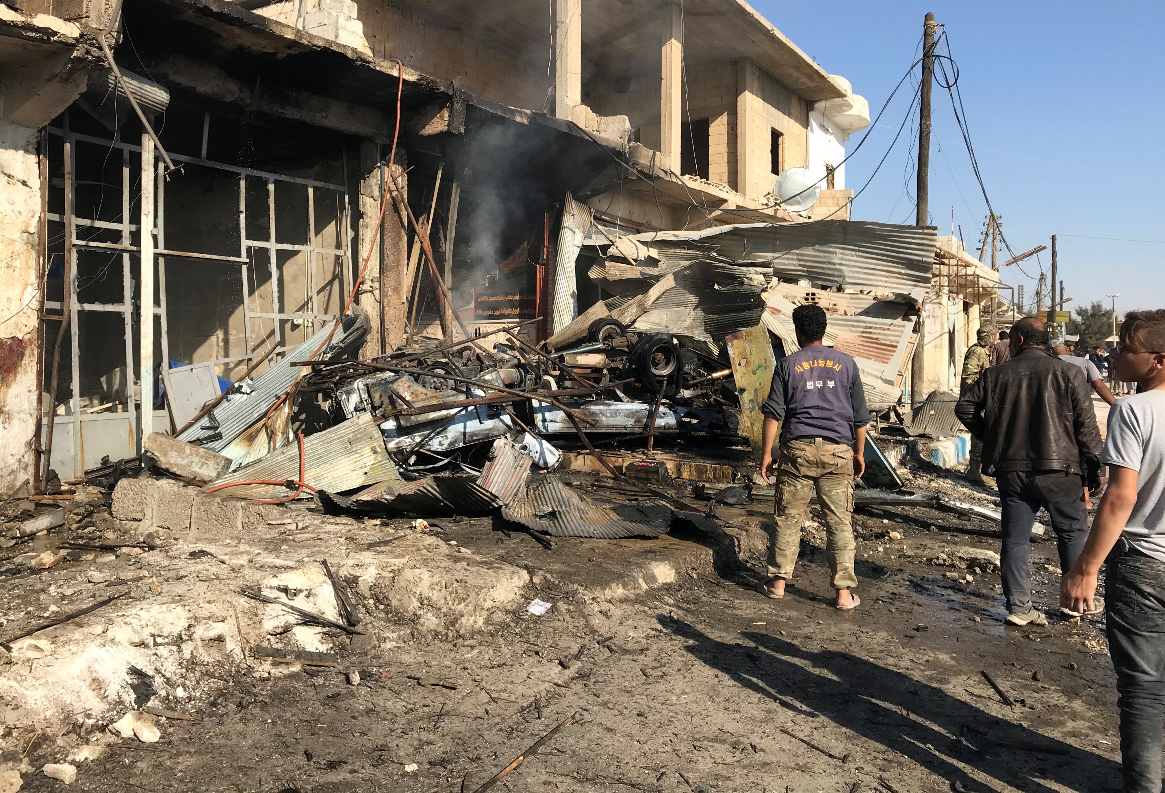سيطرت فصائل سورية موالية لتركيا على منطقة حدودية واسعة بطول نحو 120 كيلومتراً بين مدينتي تل أبيض (شمال الرقة) ورأس العين (شمال الحسكة) في عملية أطلقت عليها أنقرة نبع السلام