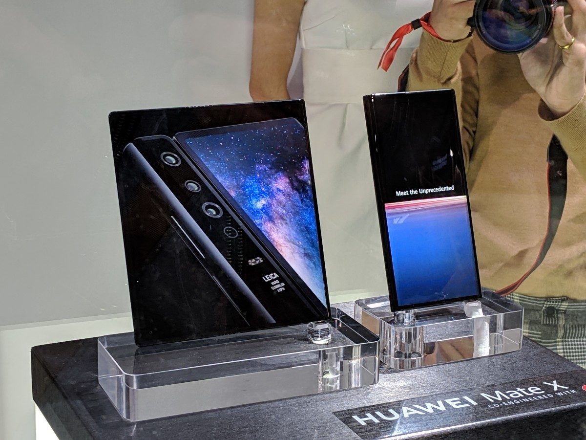 هاتف Huawei Mate X