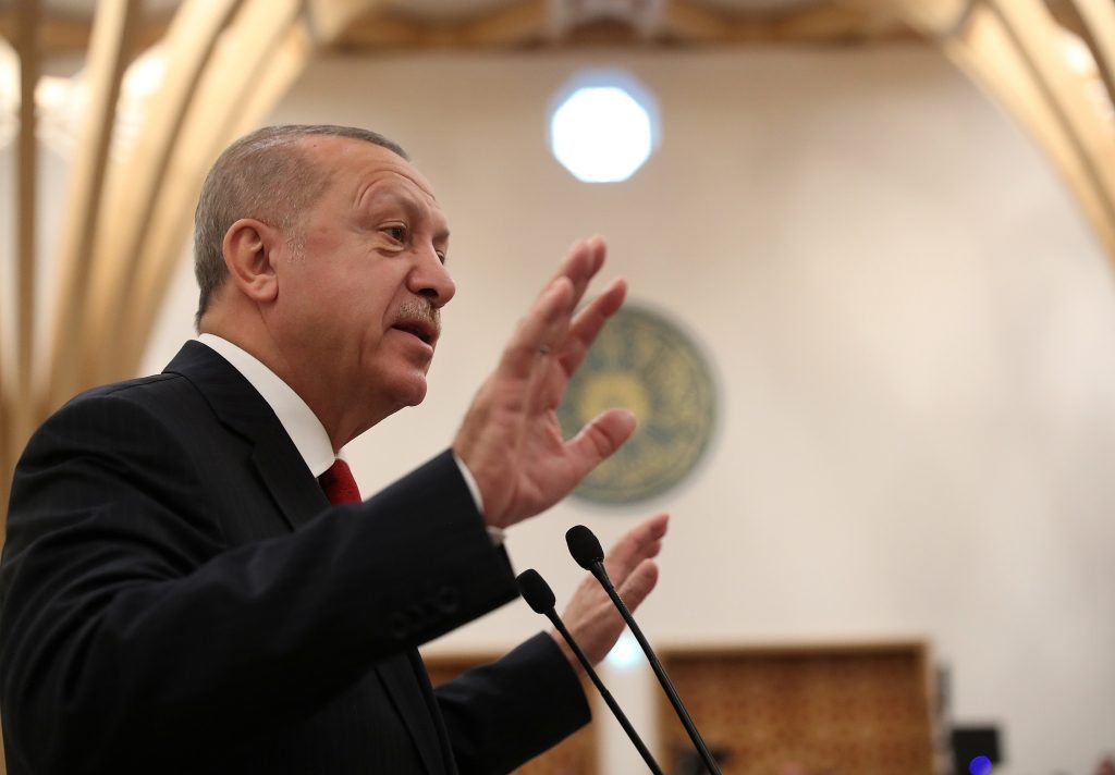 بعد إعادة 370 سورياً.. أردوغان يتحدث عن خطة لتوطين مليون شخص بالمنطقة الآمنة