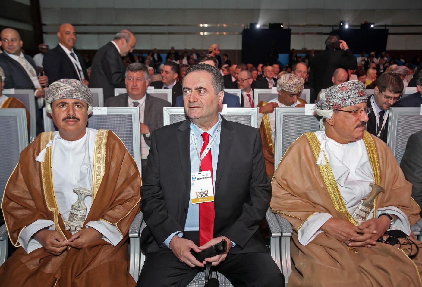 العلاقات الخليجية-الإسرائيلية: شرق أوسط جديد أم صرف انتباه عن فوضى تل أبيب الداخلية؟