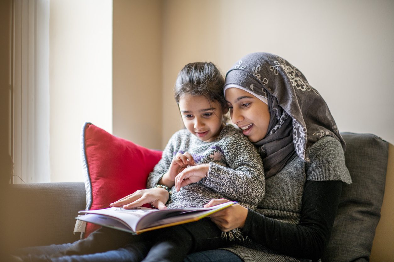 تسويق اللغة العربية لا يحتاج إلى ركاكة وابتذال.. هذه تجربتي