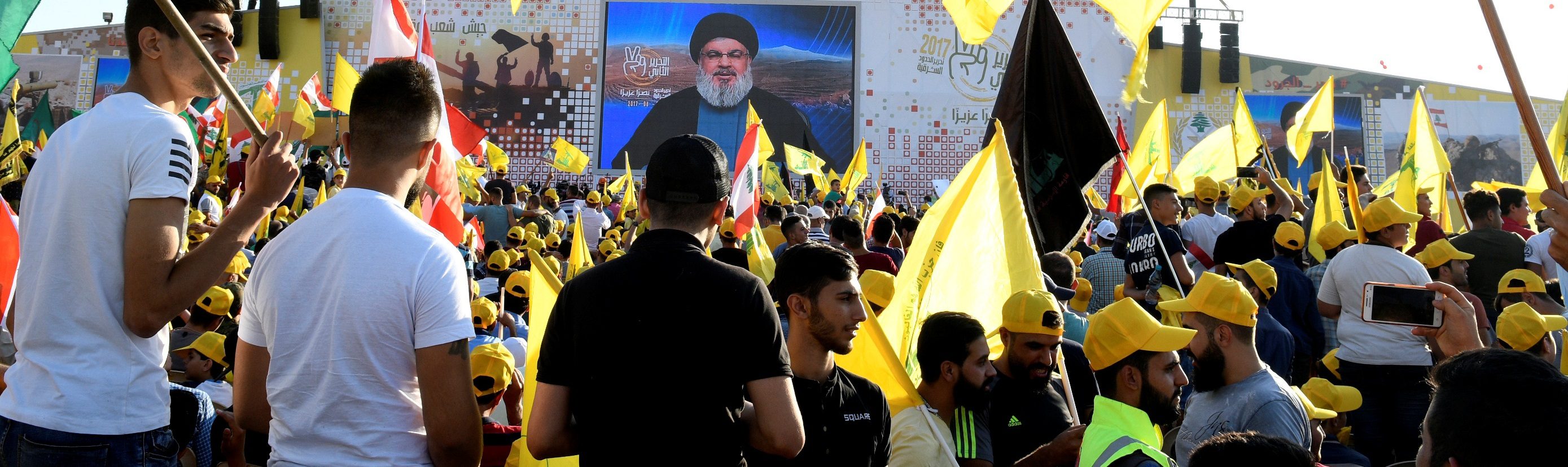 لبنان الصغير لا يحتمل.. تصنيف بريطانيا حزب الله منظمةً إرهابيةً يمهد لحصار اقتصادي، واللاجئون السوريون معرضون لخطر جديد