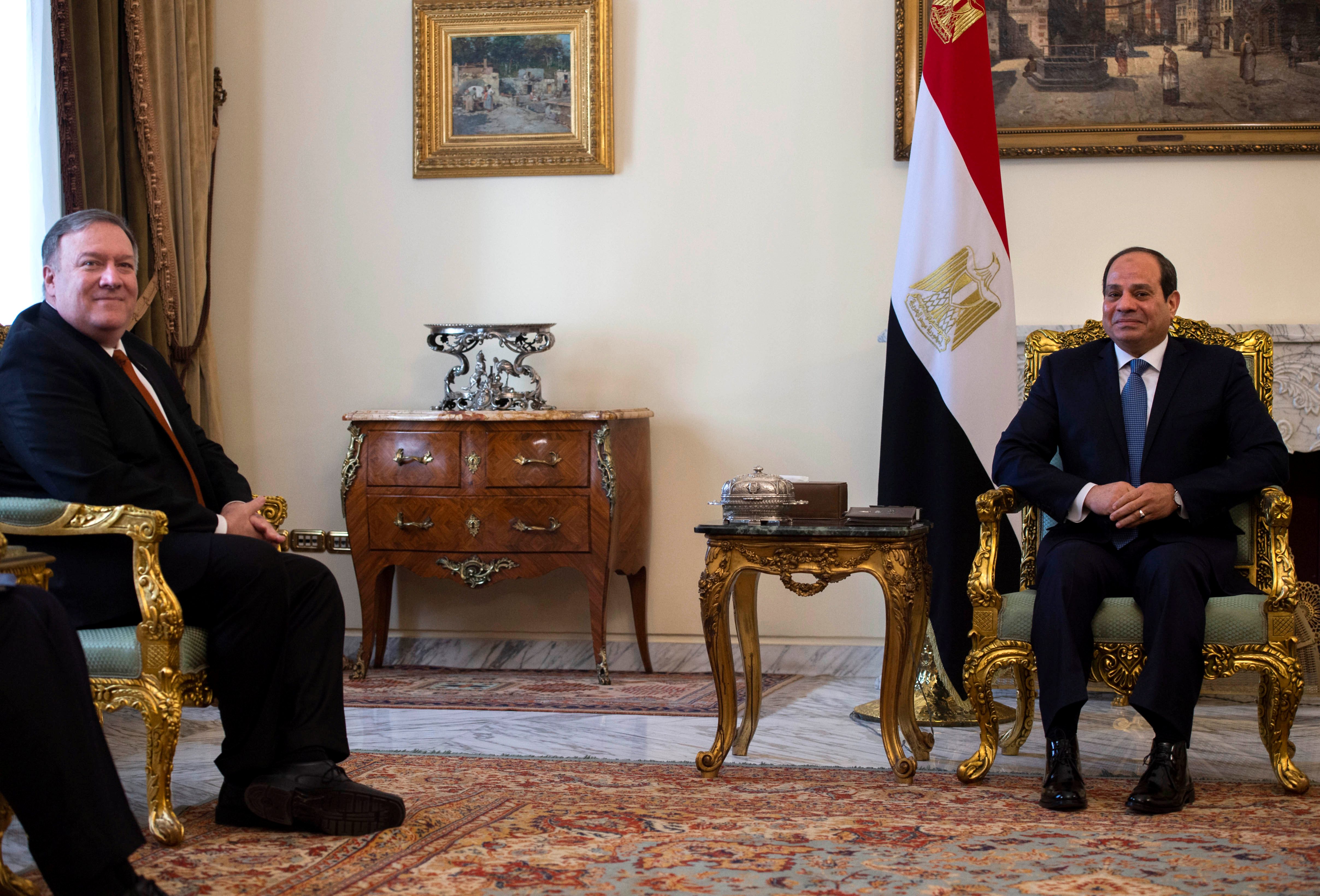 بومبيو يعرب عن غضبه لوفاة مصطفى قاسم.. أبلغ السيسي أن الأمر مأساوي وغير مبرر