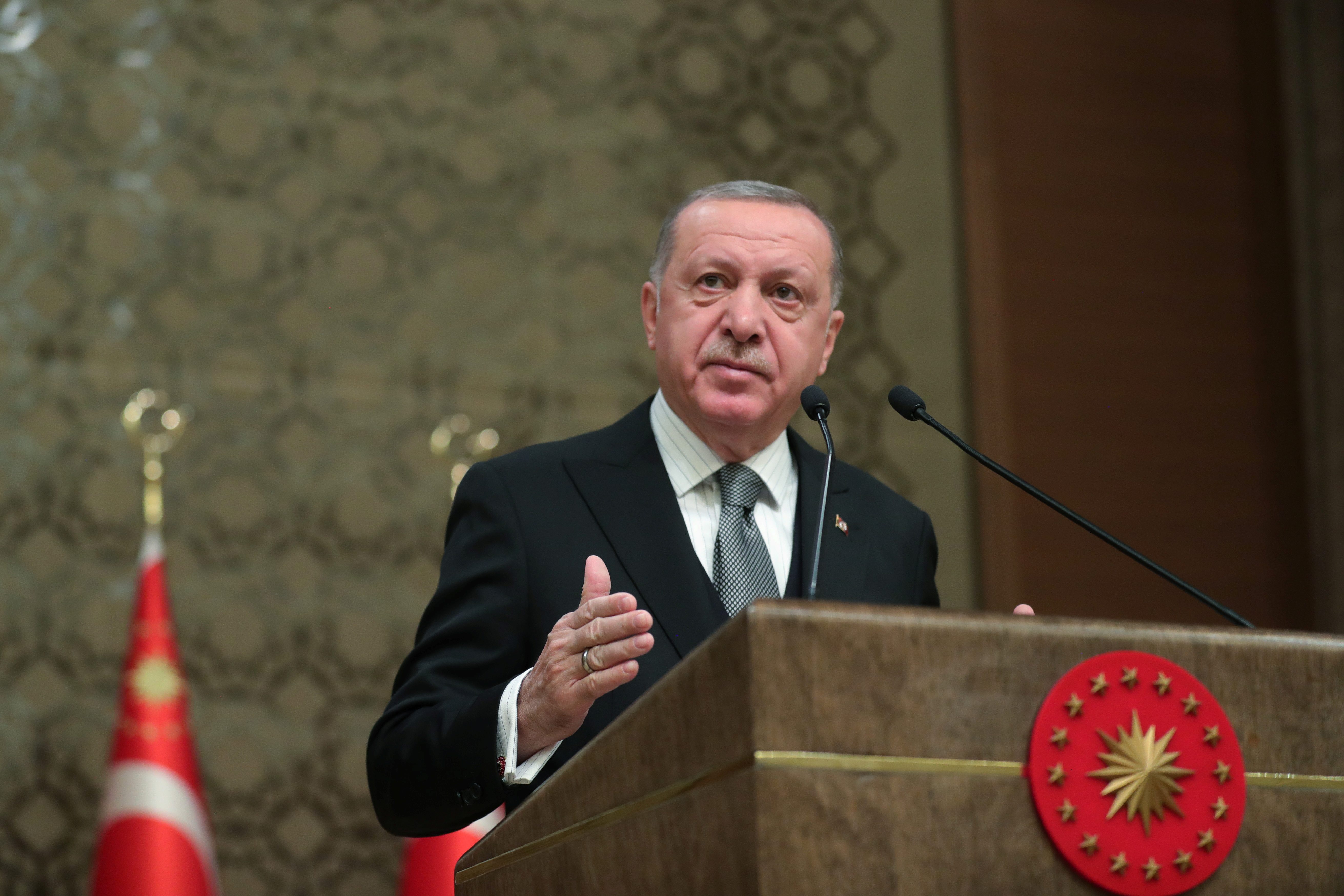 أردوغان يصف حفتر بـ«بارون حرب»، وينتقد دعم السعودية والإمارات ومصر له