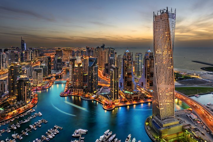 وأظهر تقرير رويترز أن أسعار العقارات تراجعت بين 25 و35 بالمئة منذ ذروة منتصف 2014، وأنه لن يكون هناك توقف لهذا التراجع حتى 2022 على الأقل. أظهر الاستطلاع أن أسعار العقارات تراجعت بين 25 و35 بالمئة منذ ذروة منتصف 2014، وأنه لن يكون هناك توقف لهذا التراجع حتى 2022 على الأقل