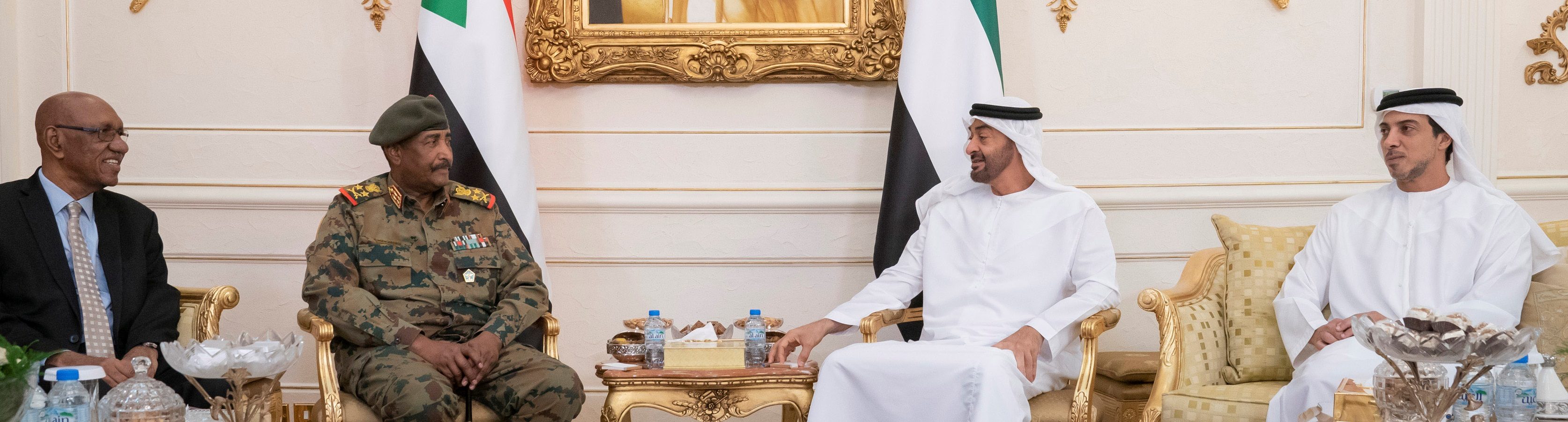 أسوشييتد برس: الإمارات رتبت لقاء نتنياهو والبرهان بعلم من السعودية ومصر.. تفاصيل جديدة عن الاجتماع السري