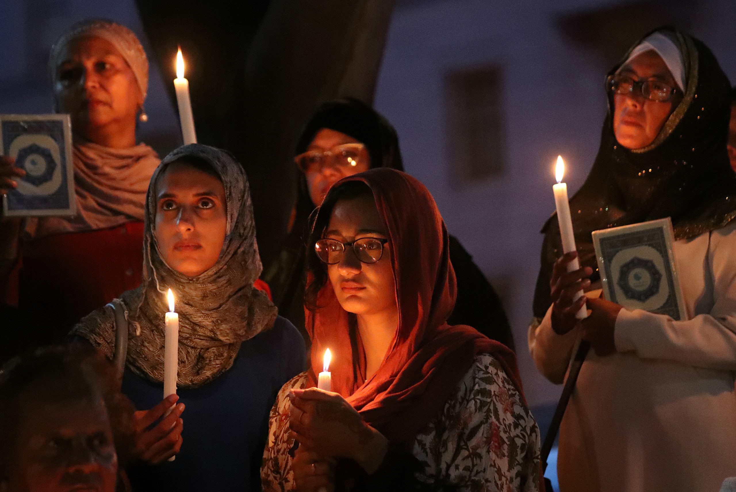 سفاح نيوزيلندا يغير أقواله ويقرّ بالذنب بعد عام على المجزرة.. وارتياح يسود الجالية المسلمة بكرايستشيرش