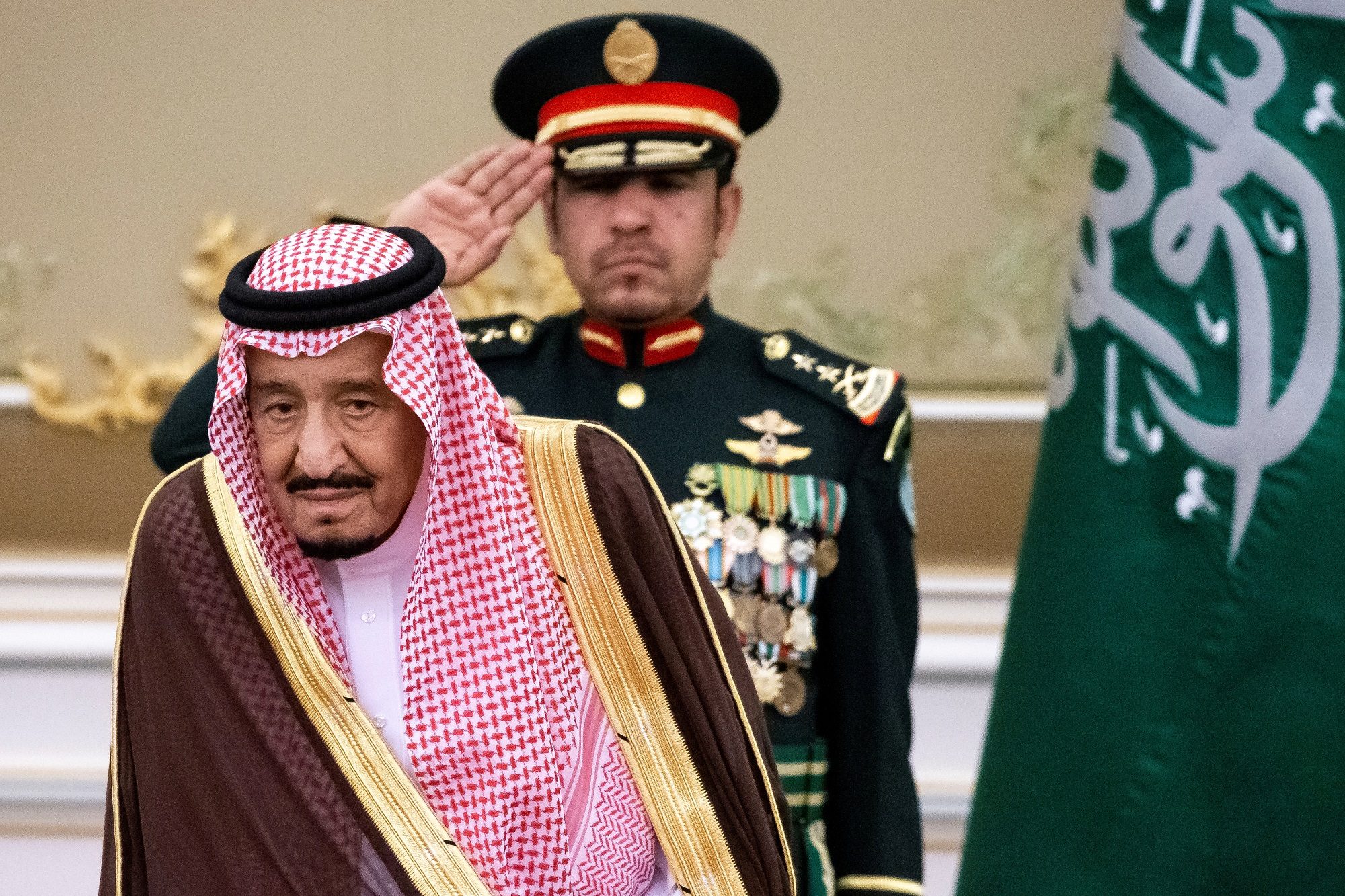 إلى أجل غير مسمى! السعودية تقرر تمديد حظر التجول في البلاد بسبب فيروس كورونا