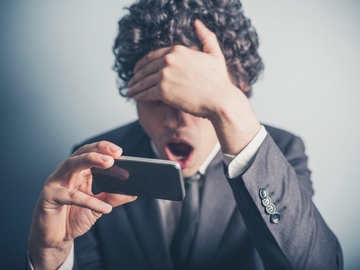 ذعر من الكائنات الفضائية وطوارئ بقاعدة عسكرية.. أسوأ نتائج سببتها كذبة أبريل