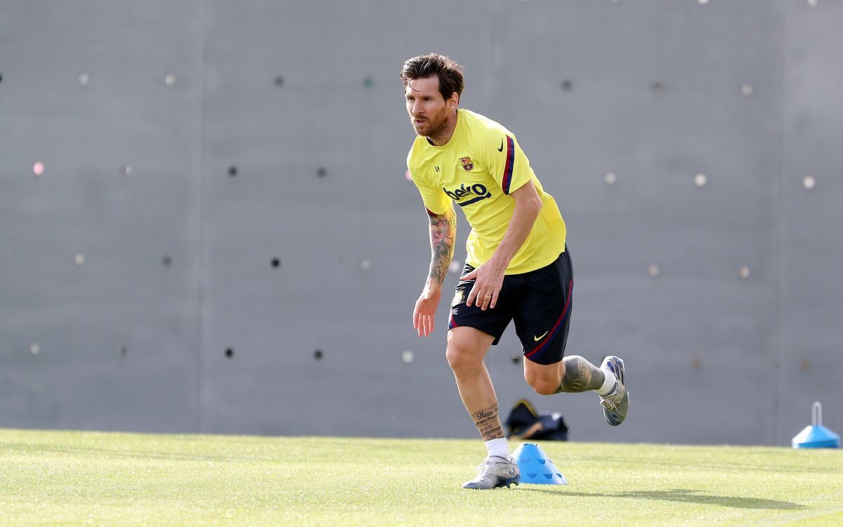 ليونيل ميسي خلال تدريبات برشلونة (fcbarcelona.com)
