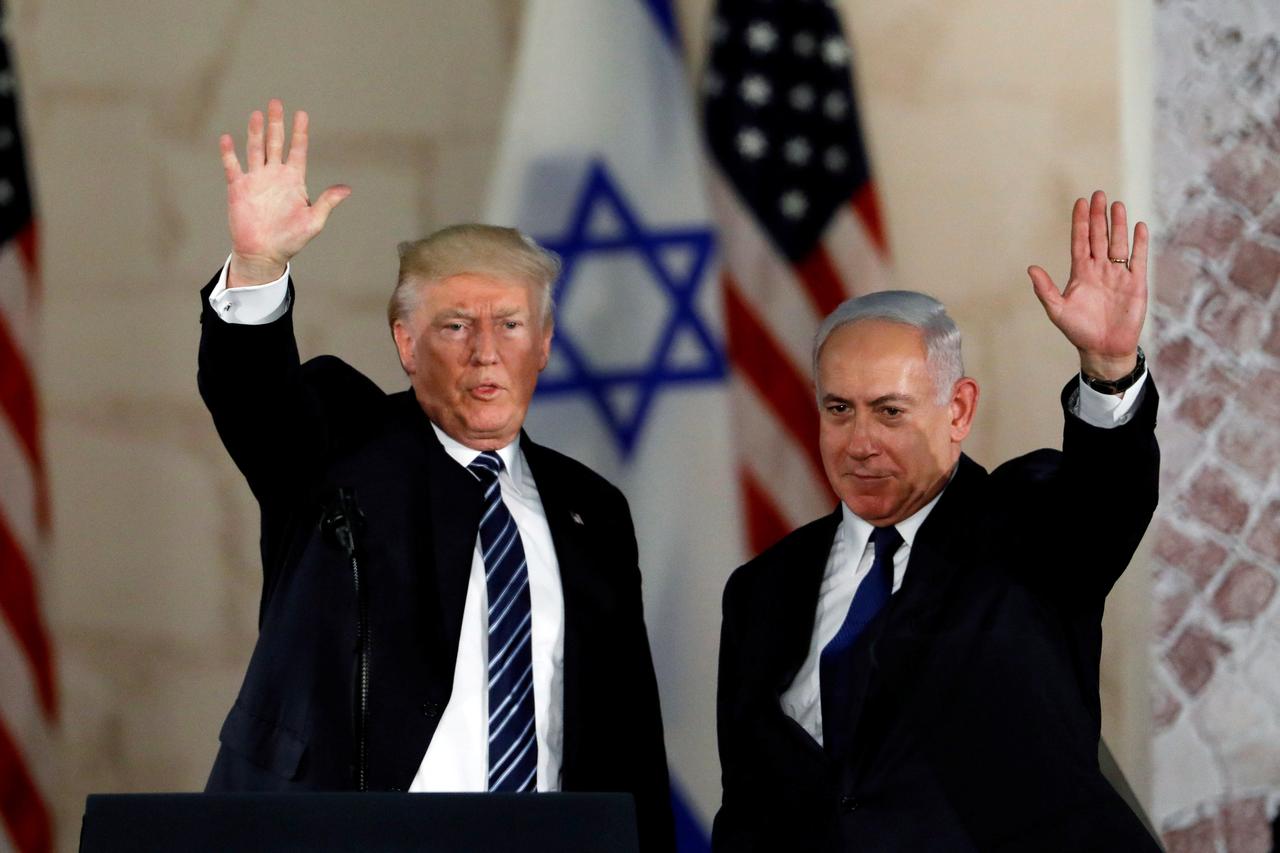 كيف يخطط نتنياهو لتنفيذ صفقة القرن حتى دون منح الفلسطينيين الفتات الذي وعد به ترامب؟