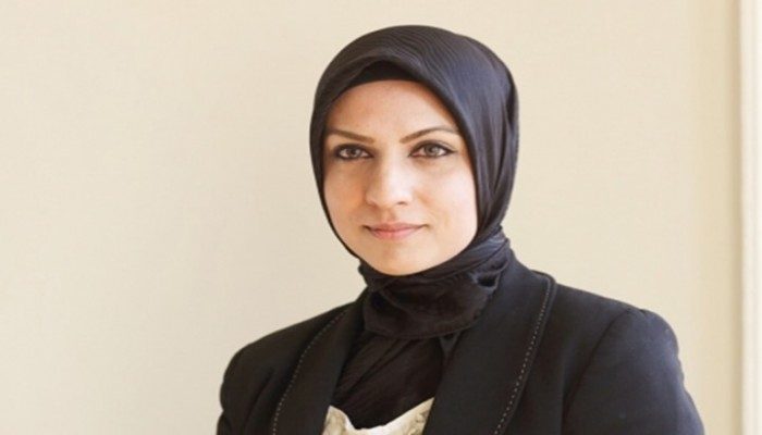 أقرباؤها نصحوها بخلع الحجاب لكنها رفضت.. تعيين أول قاضية مسلمة في تاريخ بريطانيا