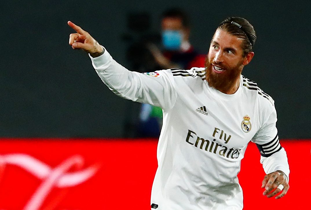 أين الـVAR؟ اتهامات للحكام بمجاملة ريال مدريد للمباراة الثالثة توالياً.. وراموس يرد: توقَّفوا عن الضجيج