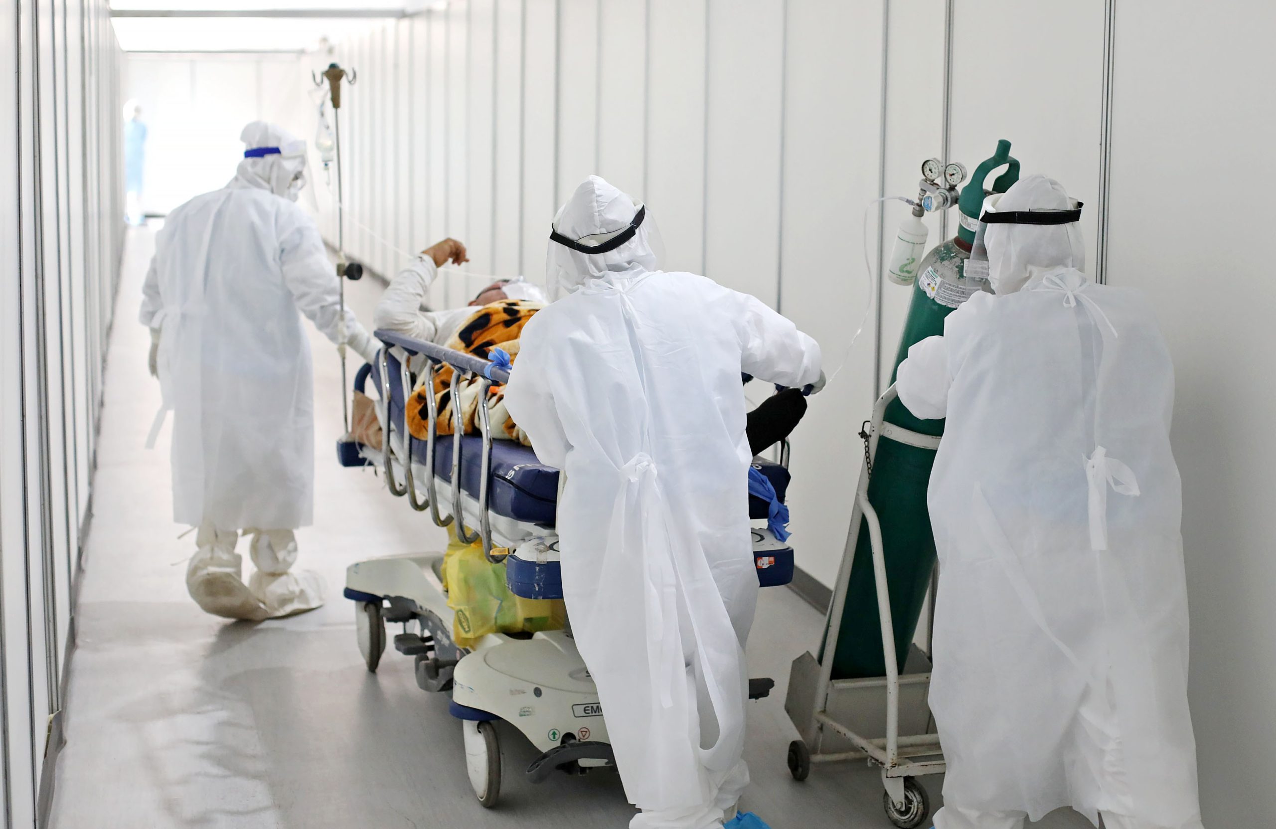 نصف مليون قتيل بكورونا.. أعداد ضحايا الجائحة تضاعفت في أقل من شهرين، وخبراء الصحة قلقون
