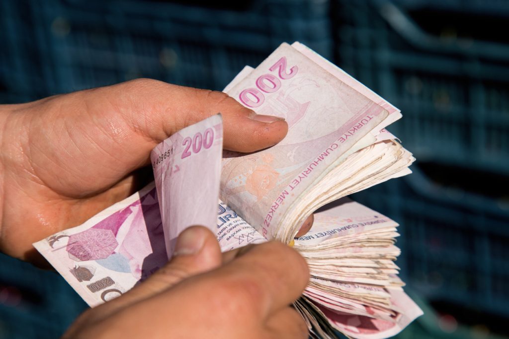 ماذا تعني أسماء العملات؟