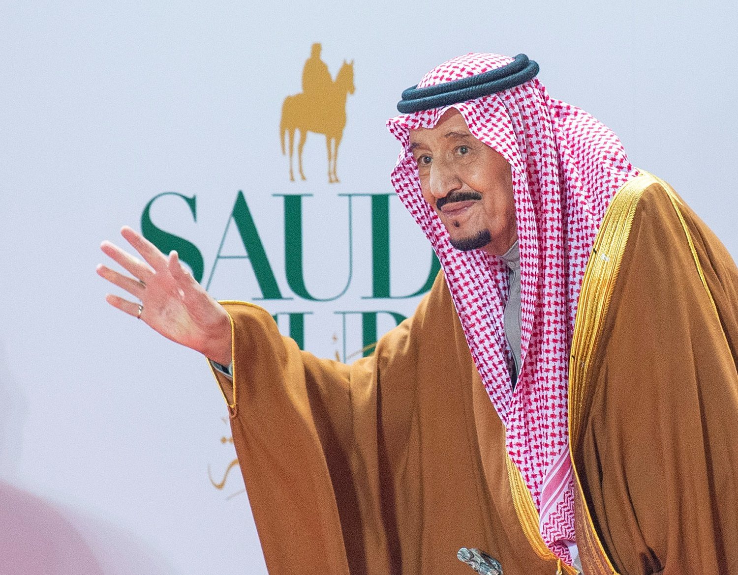 بعد عودة محمد بن سلمان للعاصمة، وإلغاء زيارة الكاظمي للمملكة.. مصادر لرويترز: الملك حالته مستقرة