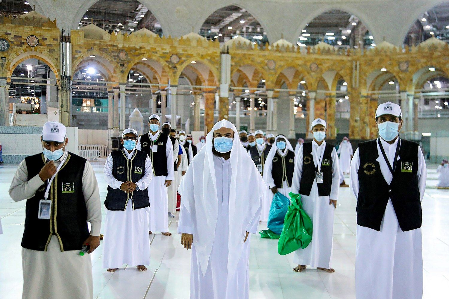 أسباب رفض مبهمة، وطريقة اختيار غامضة.. فرحة وحزن بعد الإعلان عن أسماء الحجاج لهذا العام
