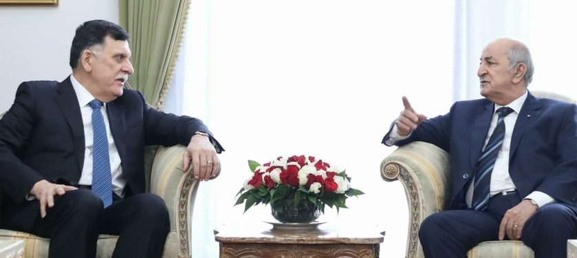 “سيهمّشها ويبقيها مكتوفة اليدين”.. المونيتور: التدخل المصري في ليبيا سيُضعف الجزائر إقليمياً
