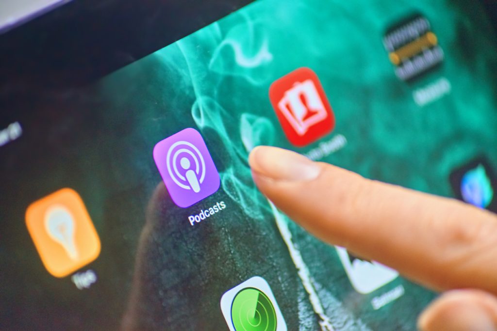 التطبيقات علي هاتف آيفون (Istock)