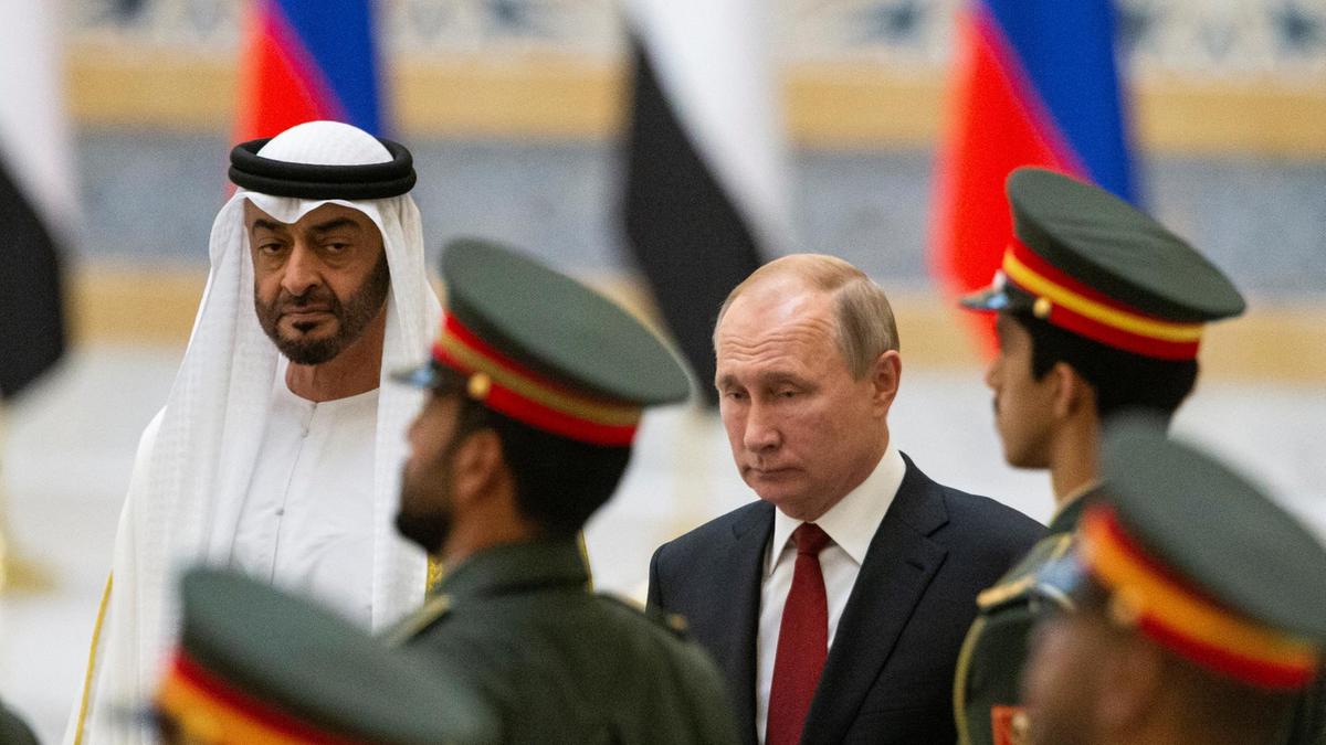 ما الذي يجمع بين بوتين والسلفيين المداخلة؟ قصة التحالف المعقد الذي سيرث أمريكا في المنطقة