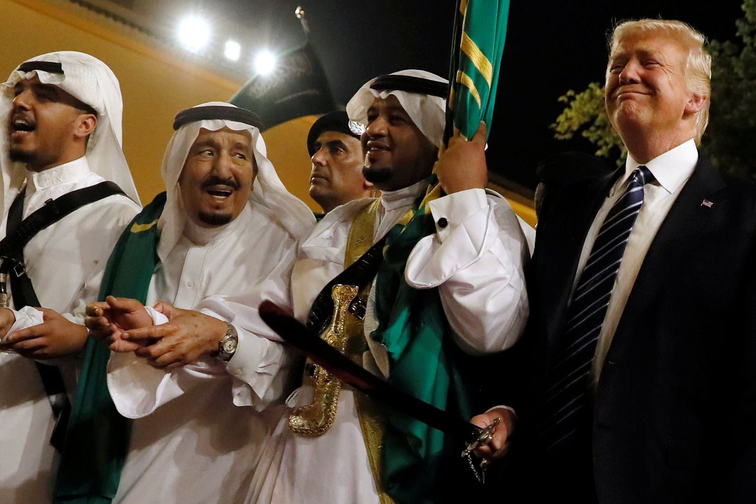 لماذا يتقبل الأمريكيون انتهاك بلادهم لحقوق الإنسان العربي، وهل يمكن تغيير هذا الوضع؟