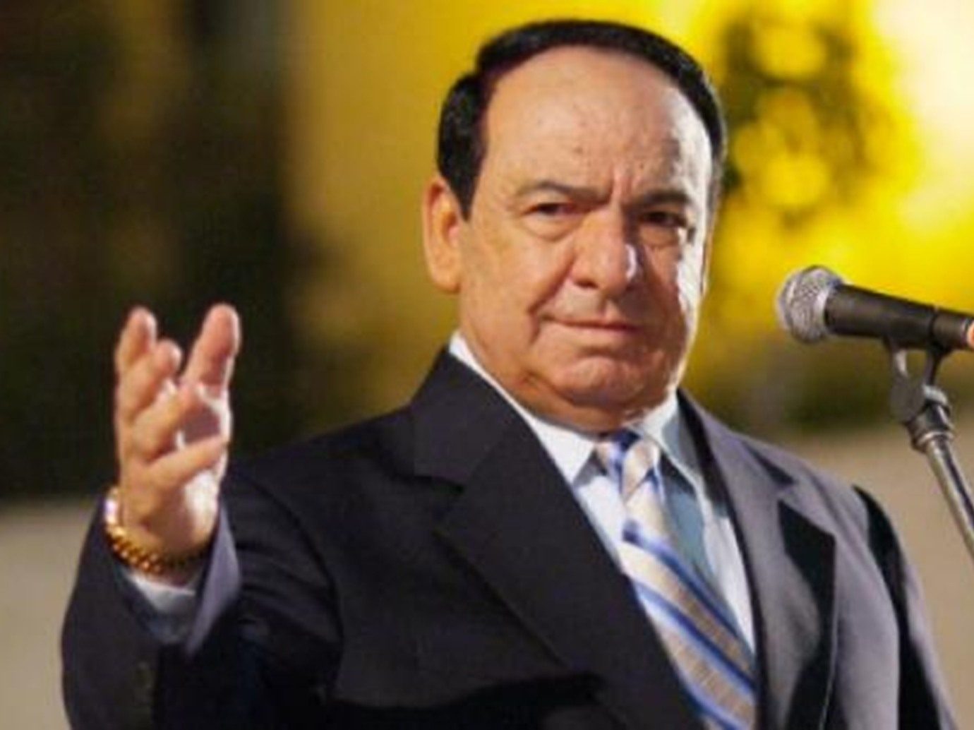 لم يستسلم لرياح التغيير أو يتزحزح عن نمطه الغنائي.. لماذا يختلف صباح فخري عن الآخرين؟