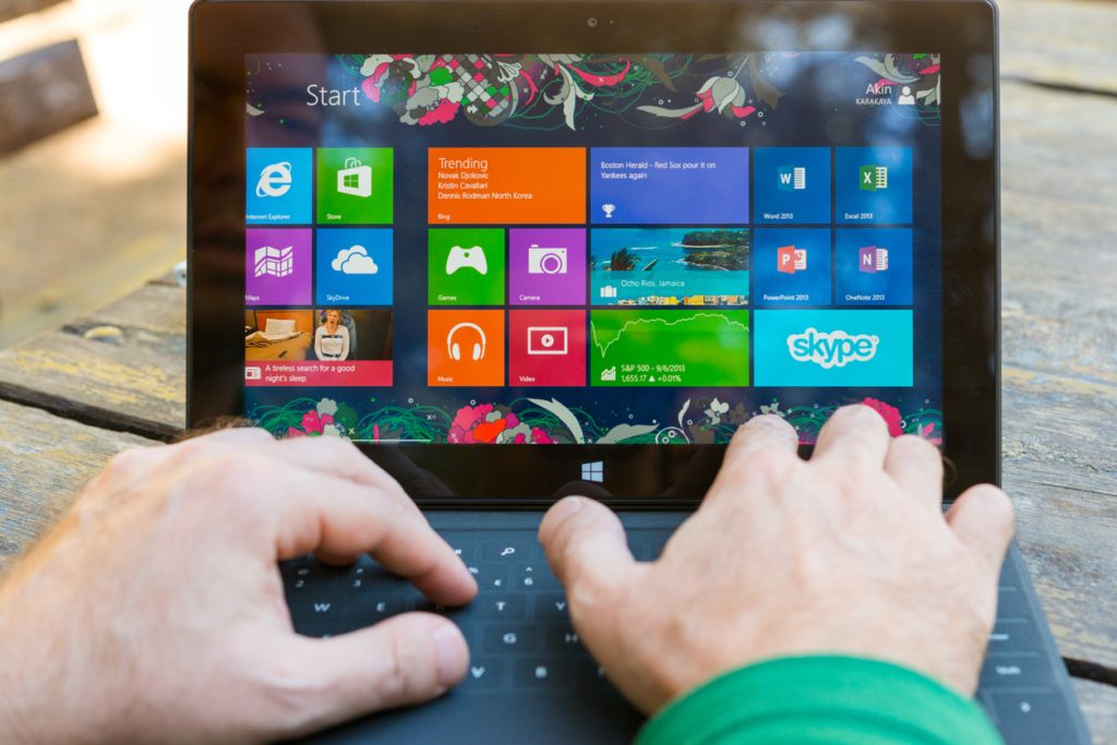 Microsoft Surface ميكروسوفت سيرفيس (IStock)