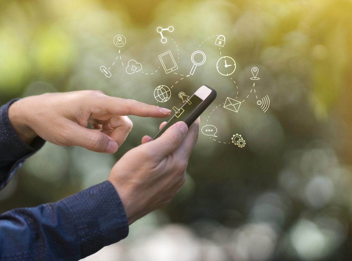 يعرف عنك أكثر من مجرد اسمك ورقم هاتفك.. تعلَّم كيف تحذف رقمك من تطبيق Truecaller