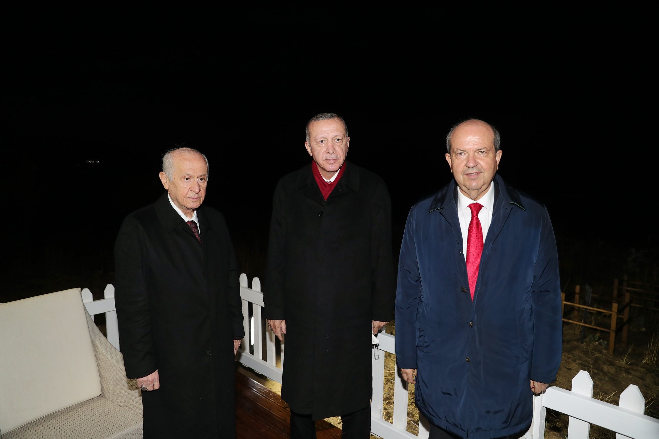 أردوغان يندد “بألاعيب” الدبلوماسية خلال زيارته شمال قبرص ويدعو لحل الدولتين