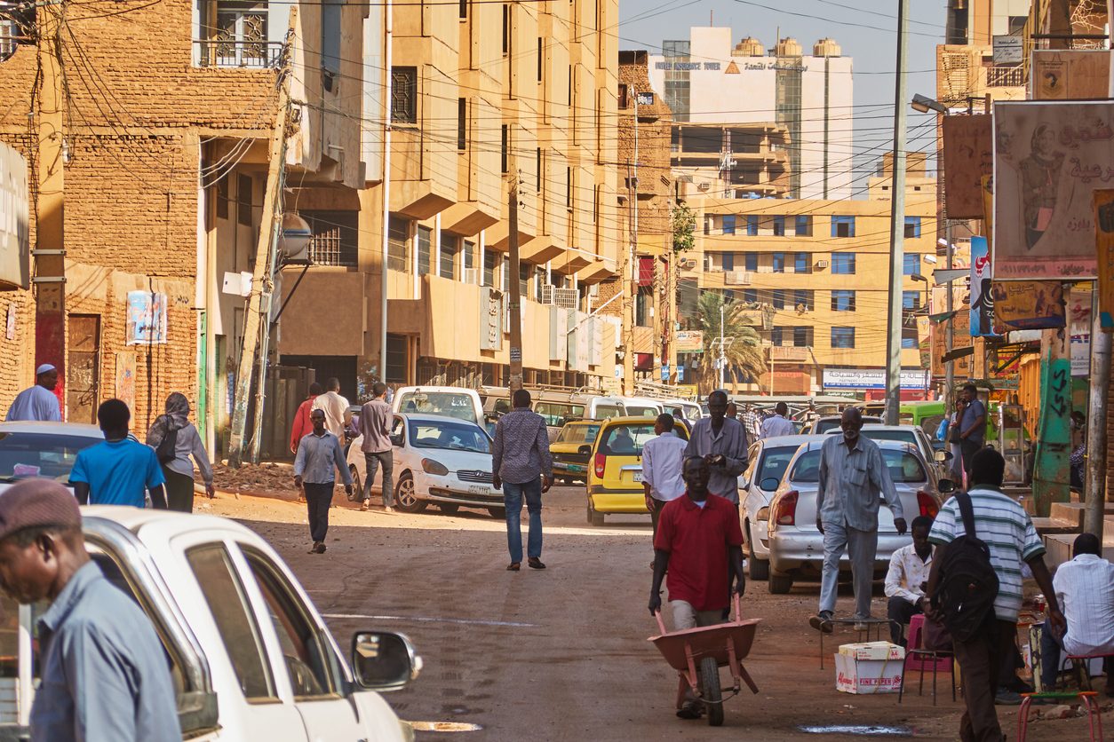 ما المعوقات التي تقف أمام إصلاح المؤسسات الحكومية في السودان؟