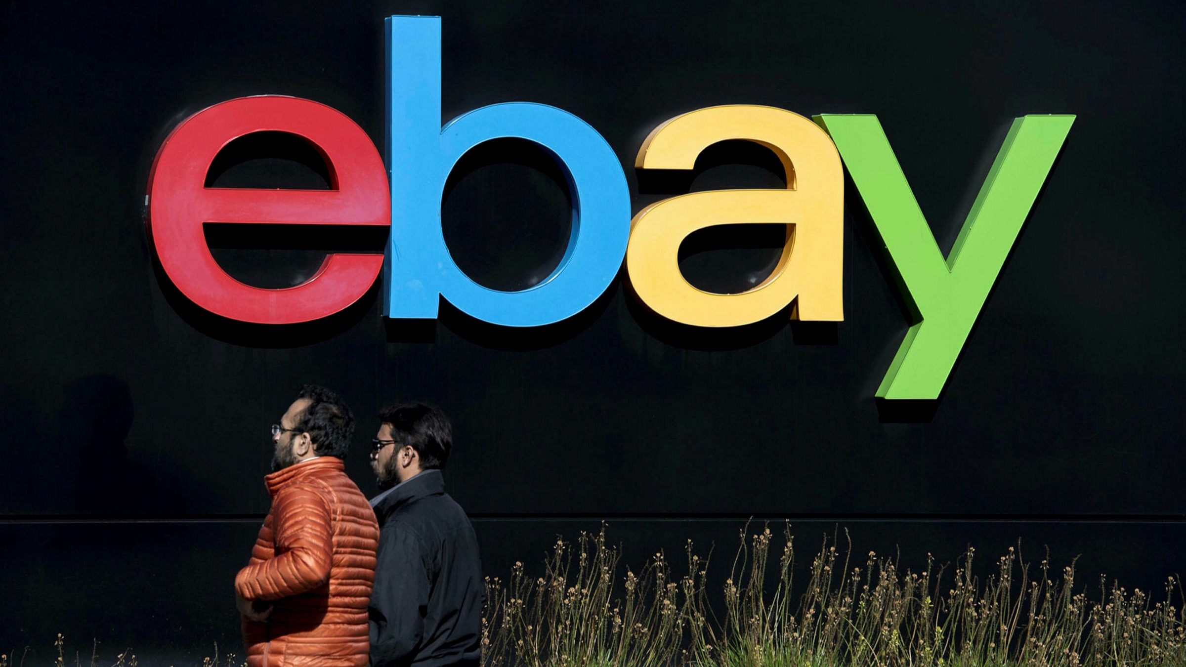 قد تصل إلى 200 ألف دولار سنوياً.. شركة eBay العملاقة تبحث عن 400 موظف، تعرَّف على رواتبهم المغرية!