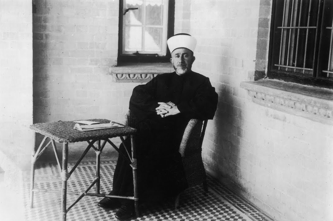 أمين الحسيني يُعدّ أشهر مَن تولى منصب الإفتاء في فلسطين