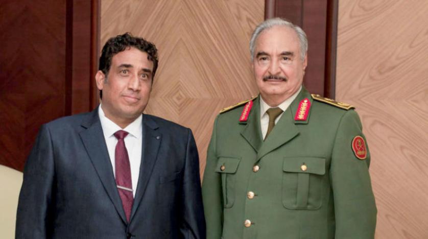 ما وراء الزيارة “غير الموفقة”.. حفتر وضع المنفي أمام الأمر الواقع للقائه فور وصوله إلى بنغازي