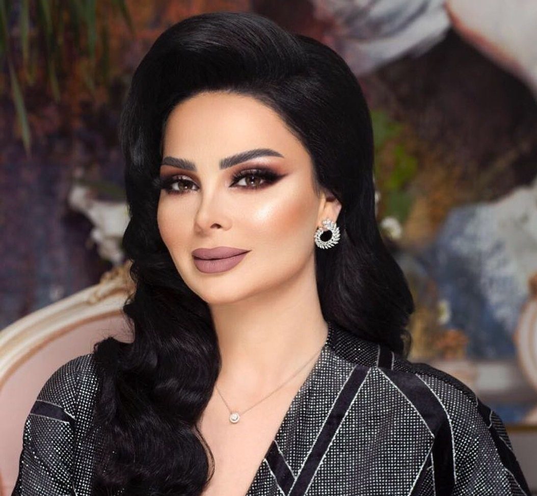 ديانا كرزون/الشبكات الاجتماعية