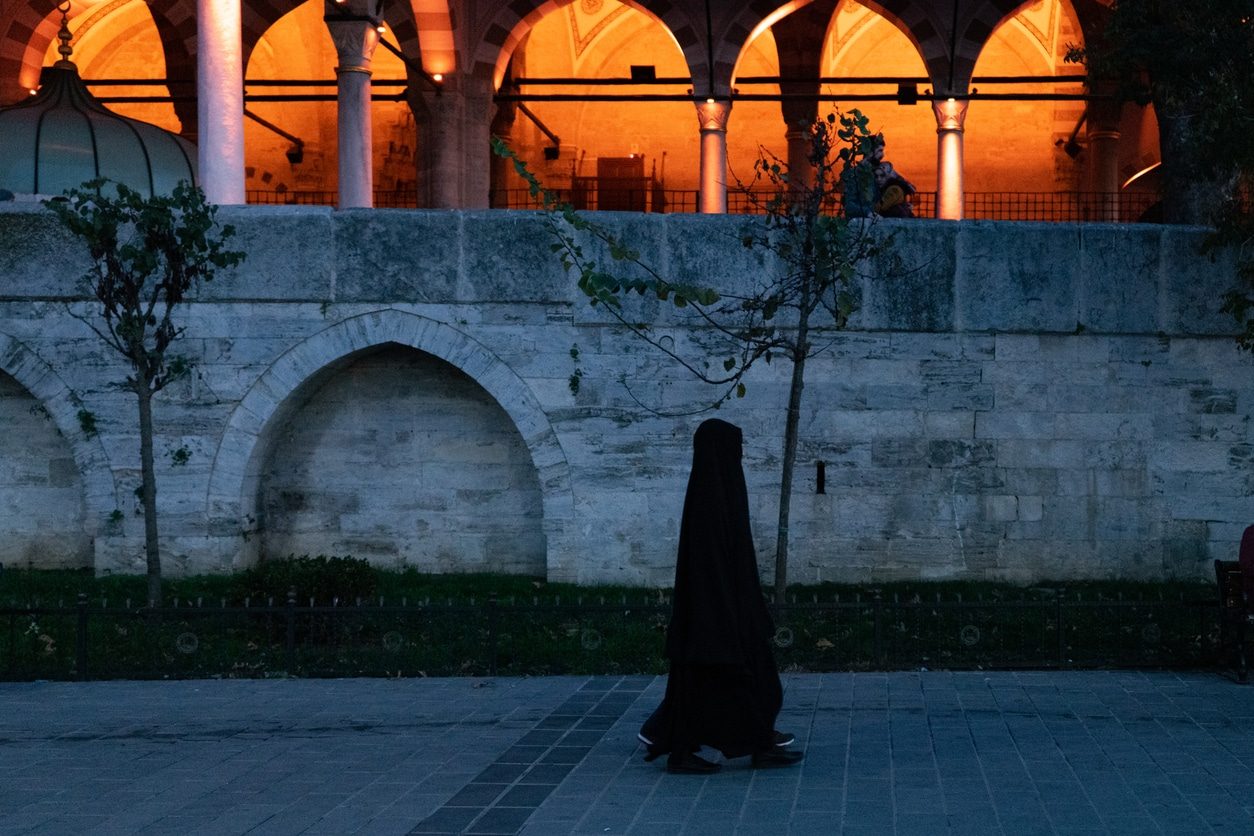 بطولات النساء في الحياة والصبر في عهد رسول الله