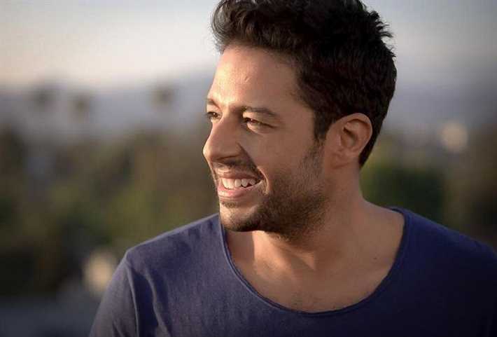 محمد حماقي يعتذر عن إحياء حفل زفاف حزناً على الراحل سمير غانم