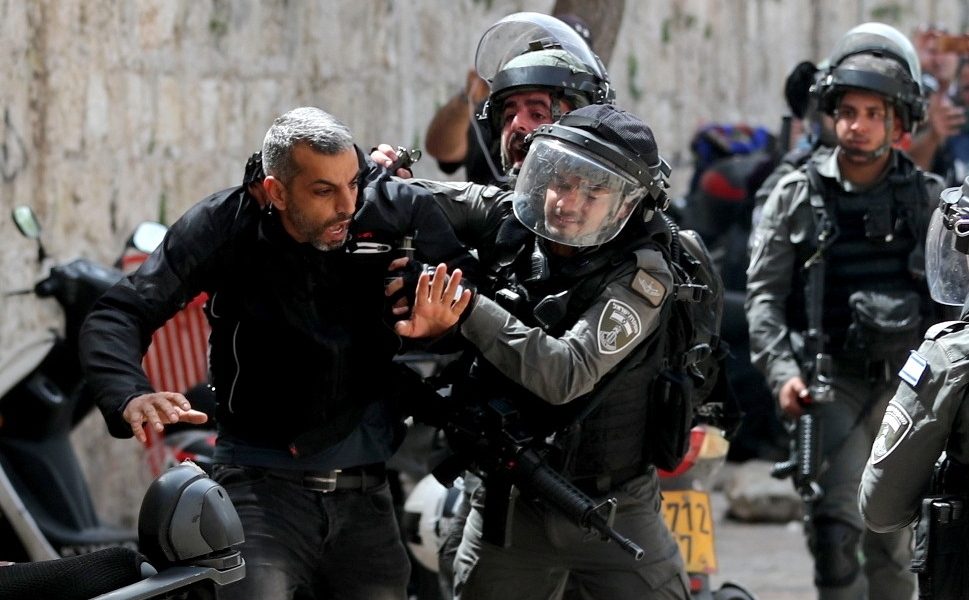هبّة في القدس وتصعيد في غزة وطوارئ في اللد.. هل تشهد فلسطين انتفاضة جديدة