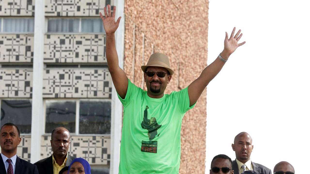 الأزمة الأخطر في إثيوبيا.. قصة الصراع بين أكبر قوميتين بالبلاد ودور آبي أحمد في إشعاله