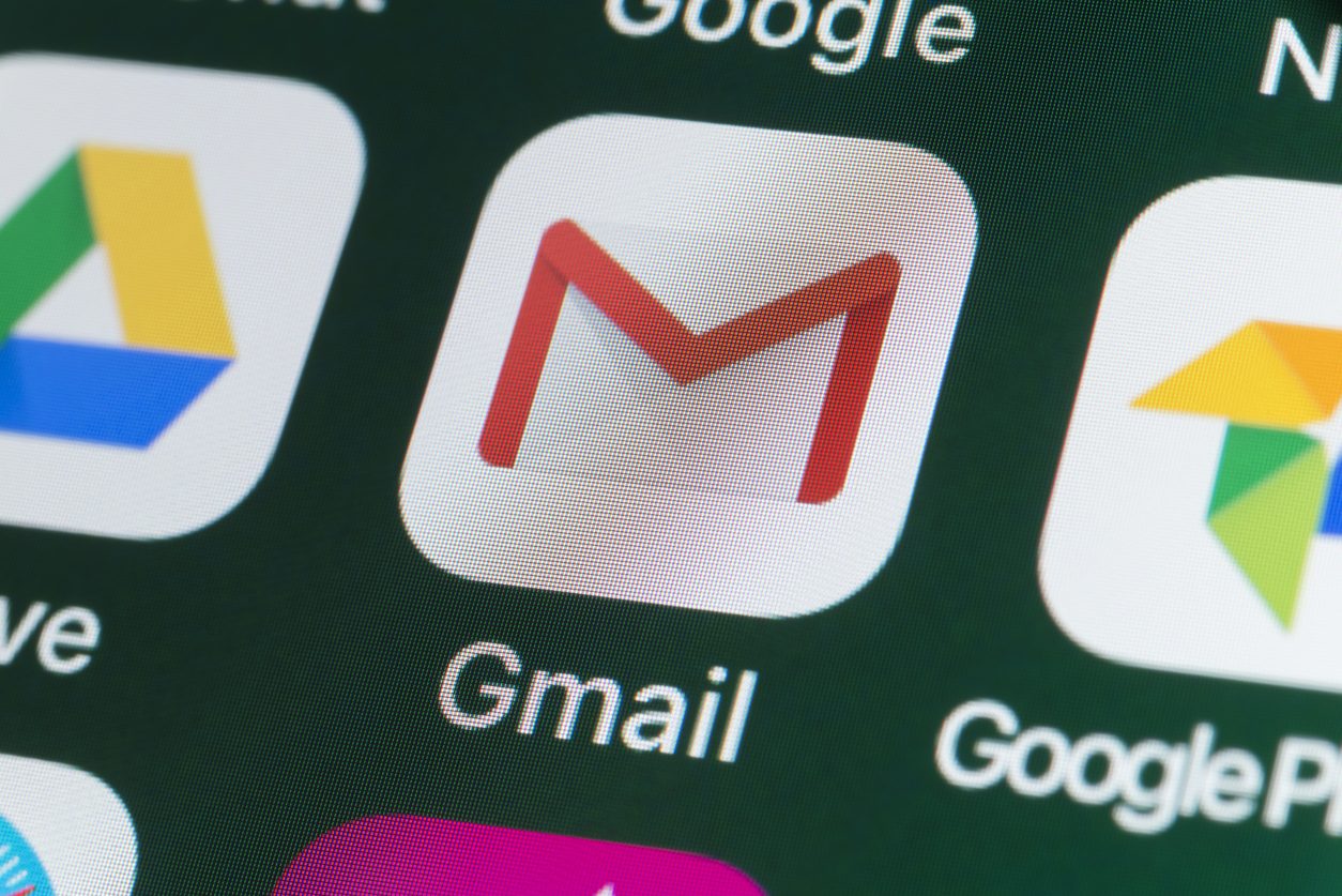 تقوم بإنشاء توقيع ثابت على Gmail