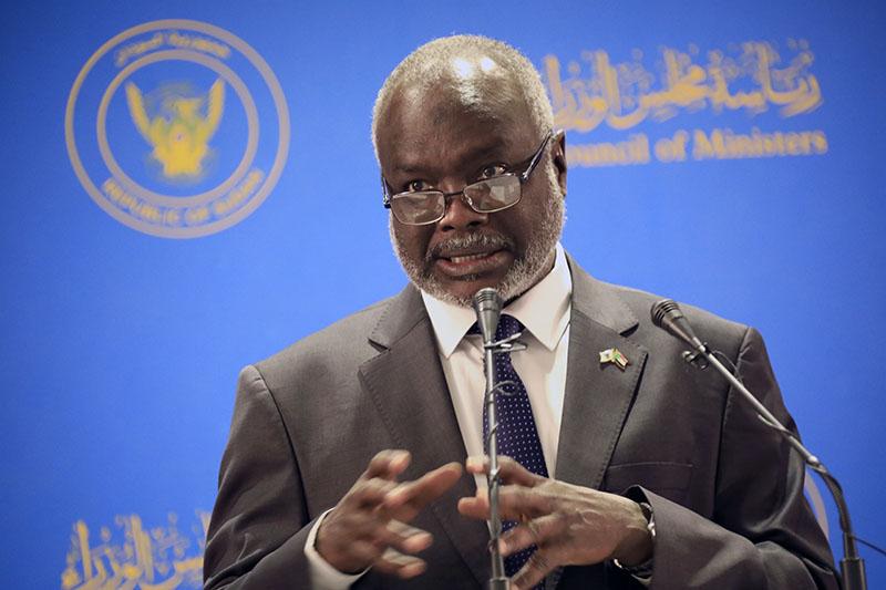 وزير المالية لـ”عربي بوست”: السودان على بعد خطوة من قرار تاريخي “إعفاؤه من 50 مليار دولار مديونية”