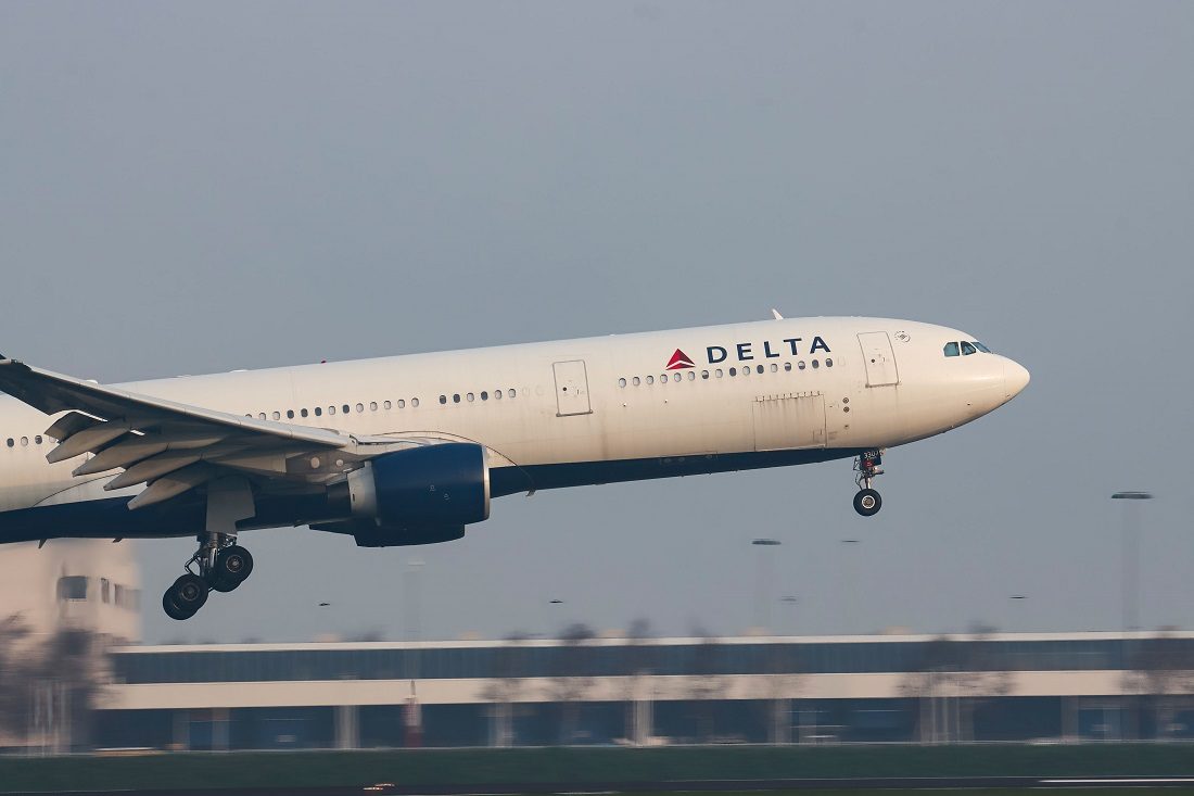 طائرة تديرها شركة SkyWest في أمريكا - رويترز