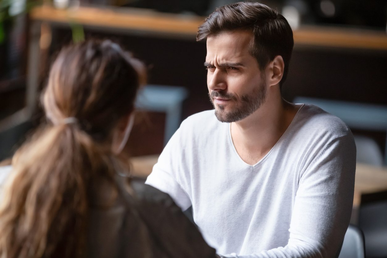 6 طرق لدفع الرجل للإنصات.. تحدثي بعدها ليصغي شريككِ لك