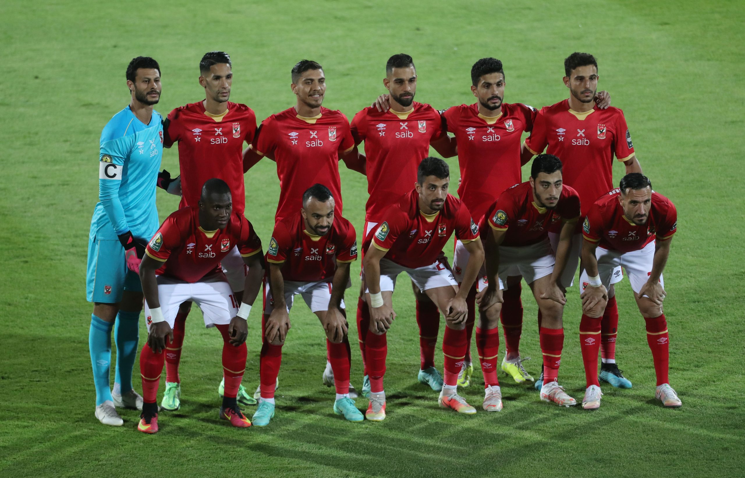 إبراهيم عيسى شبّه شعار الأهلي بـ"النازية"