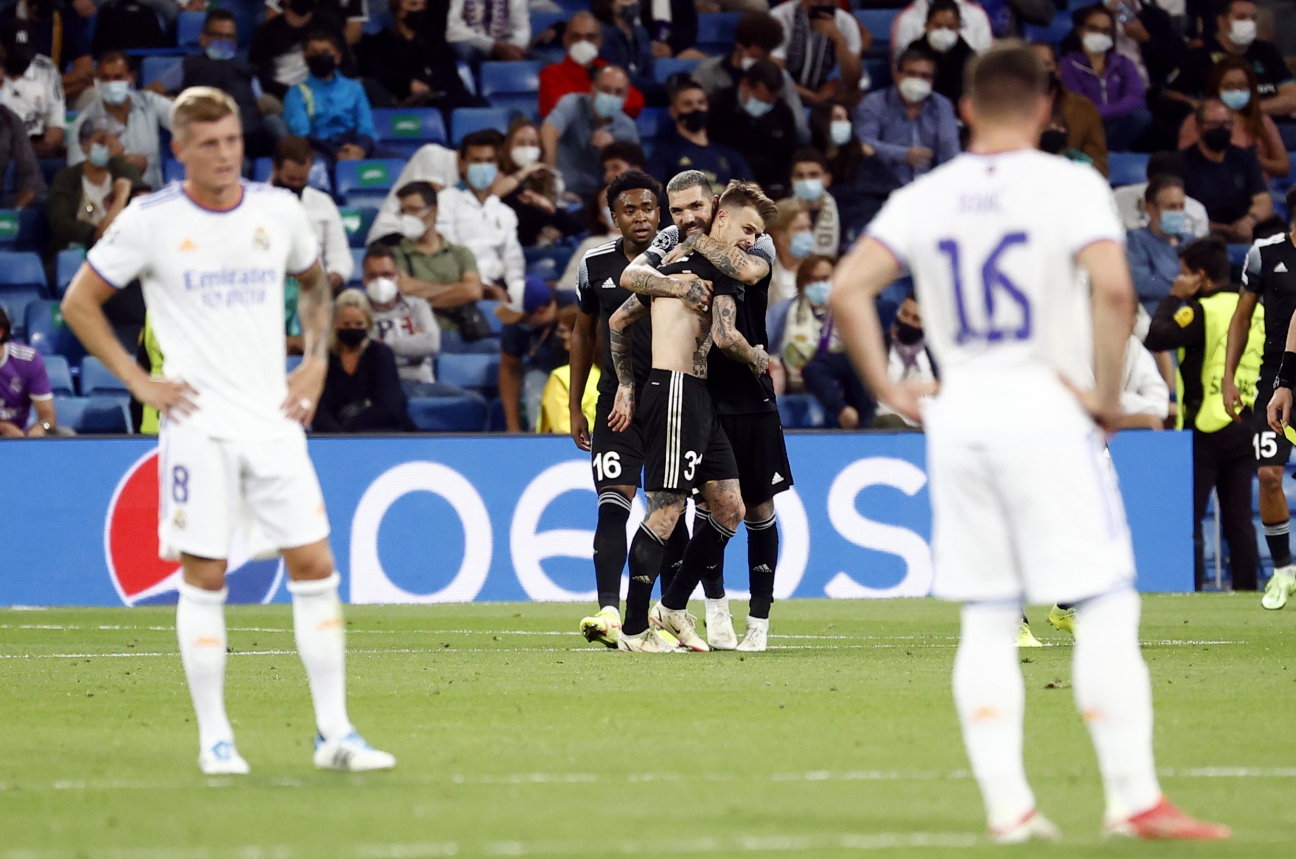 ريال مدريد سقط بشكل مفاجئ أمام شريف تيراسبول (رويترز)