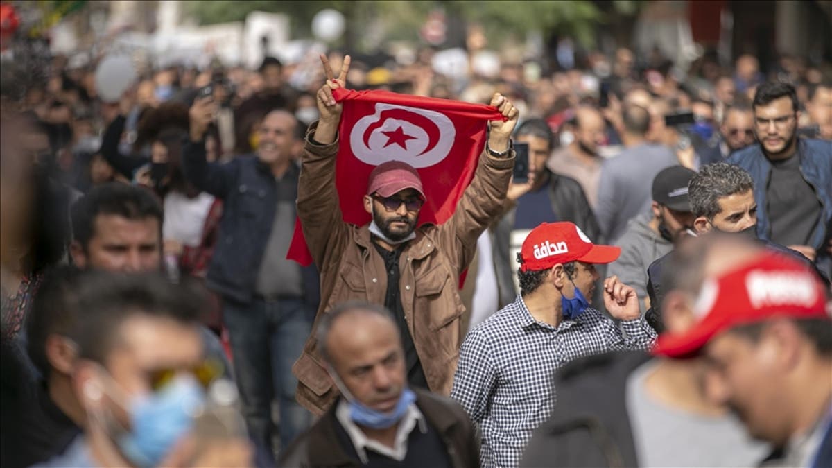بعدما كان معقلاً له.. شعبية قيس سعيّد بالجنوب التونسي لم تعد تكفي لتبديد المخاوف والصعوبات الاقتصادية