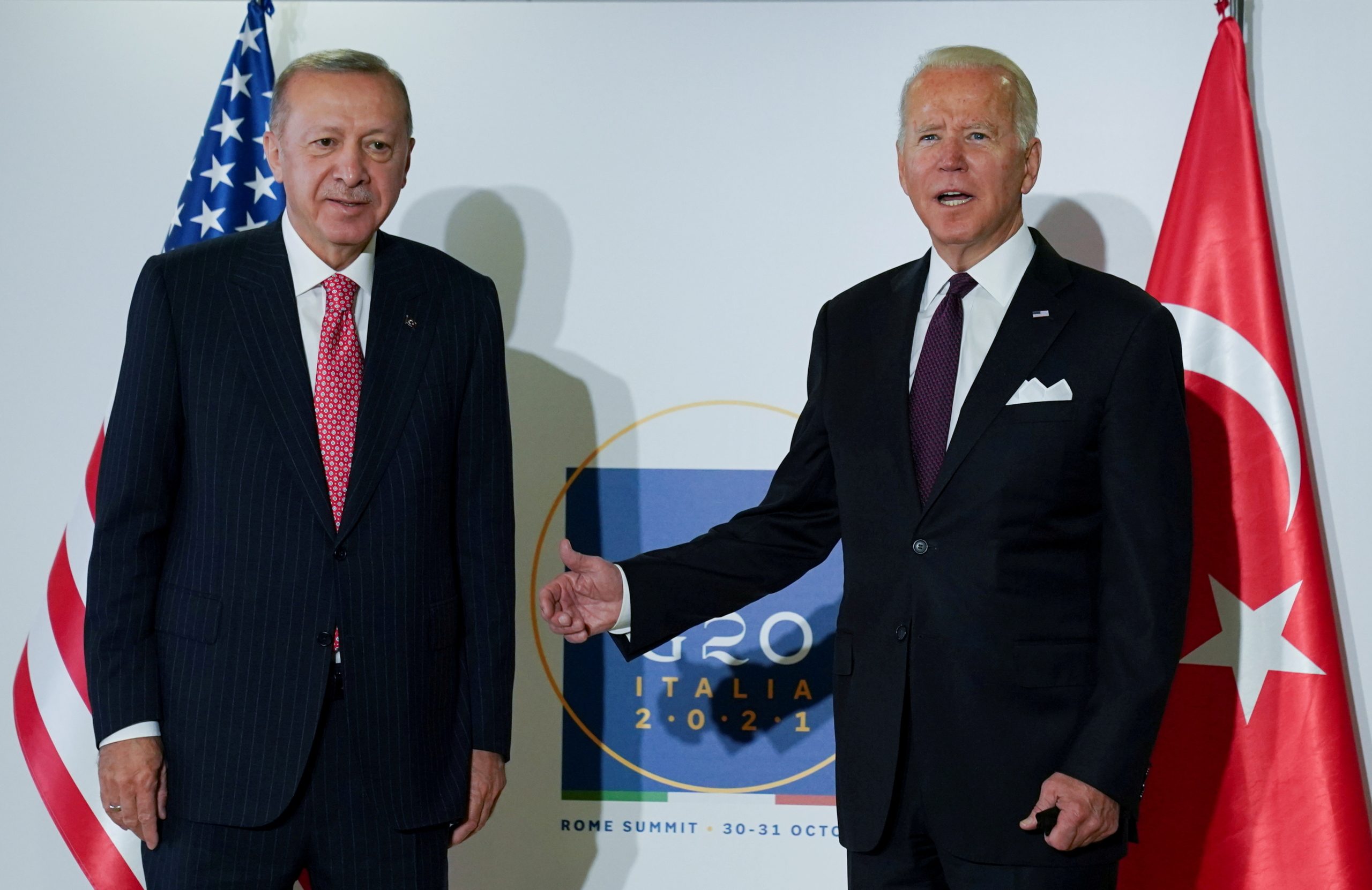 أردوغان وبايدن في قمة العشرين/ رويترز